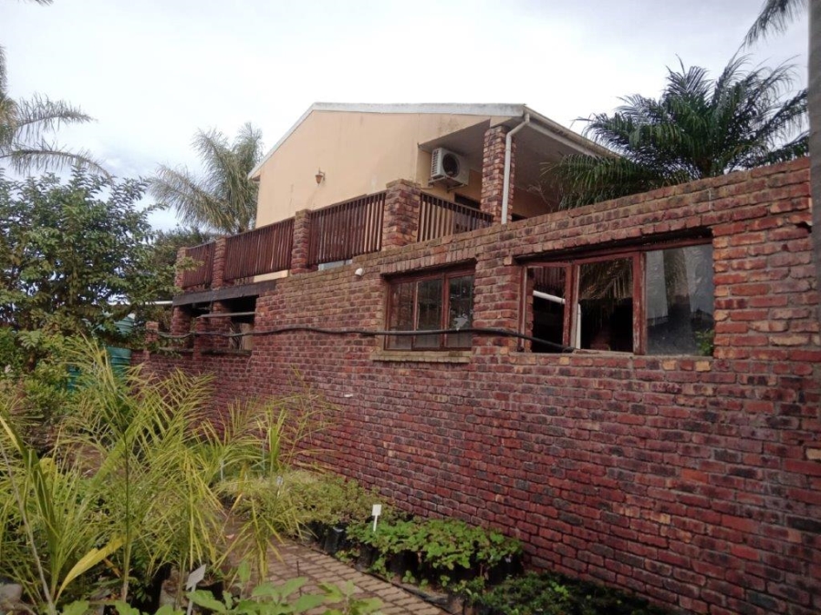 4 Bedroom Property for Sale in C Place Eastern Cape